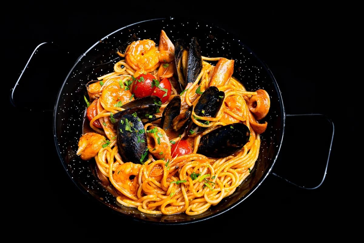 Spaghetti cu fructe de mare