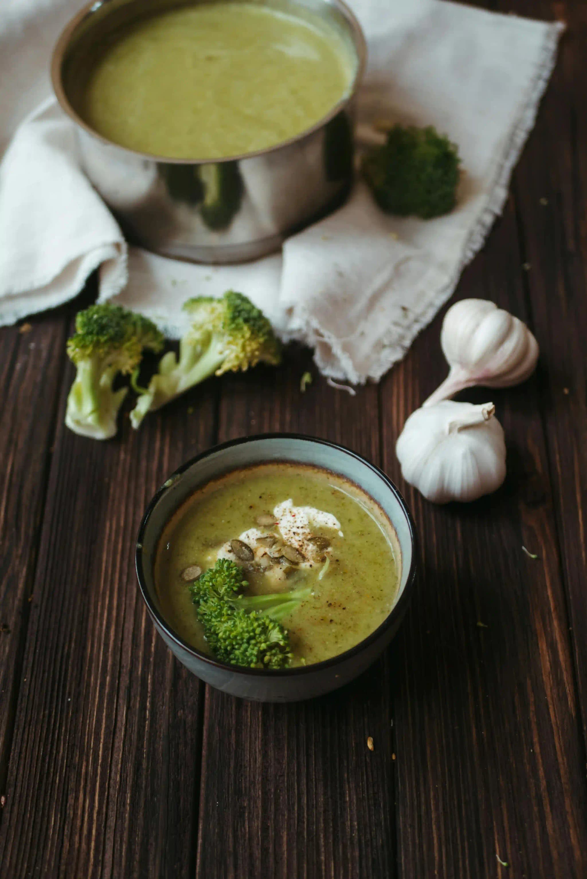 Supă Cremă de Broccoli și Spanac - Rețetă