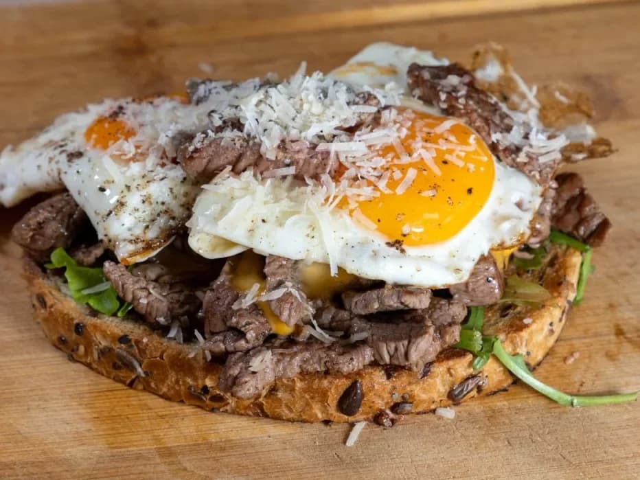 Toast Cheesy Steak
