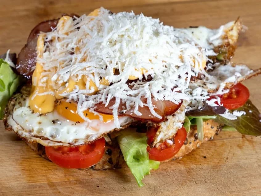 Toast Cheesy Eggs
